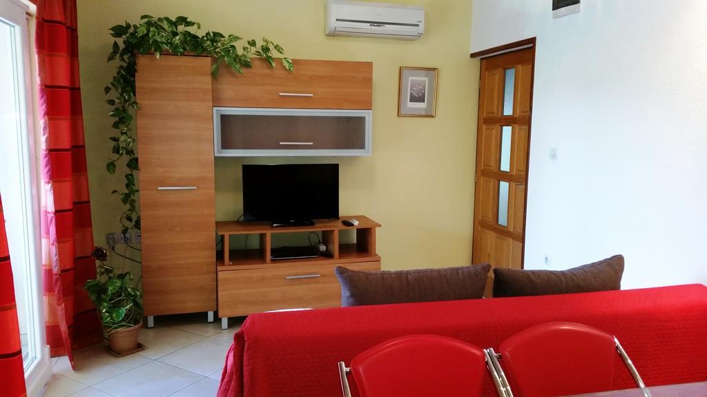 Apartments Buturic Sali Room photo